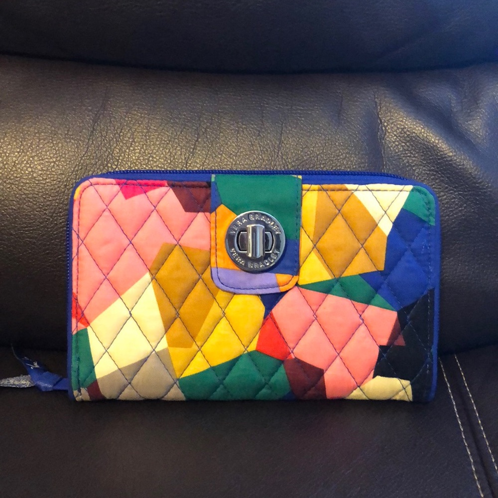 VERA BRADLY WALLET